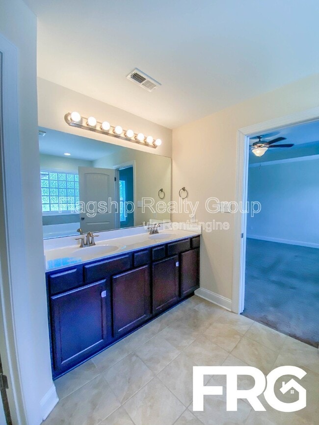 Building Photo - 112 Quail Hollow Dr