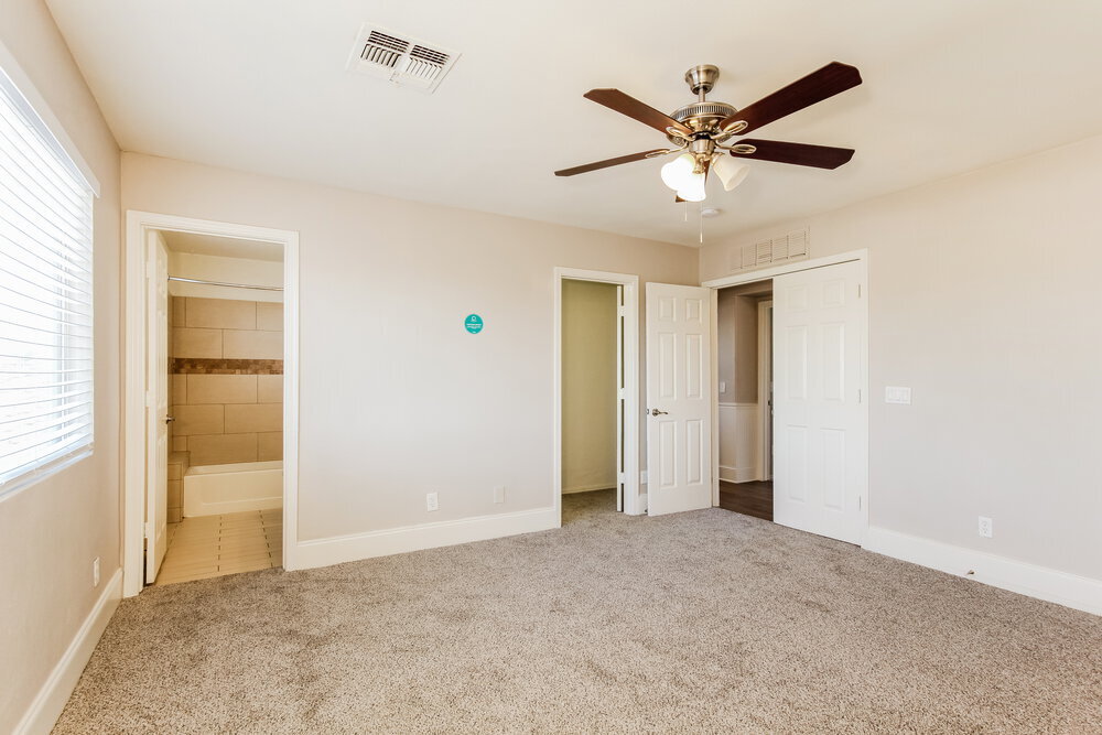Building Photo - 15369 W Evans Dr