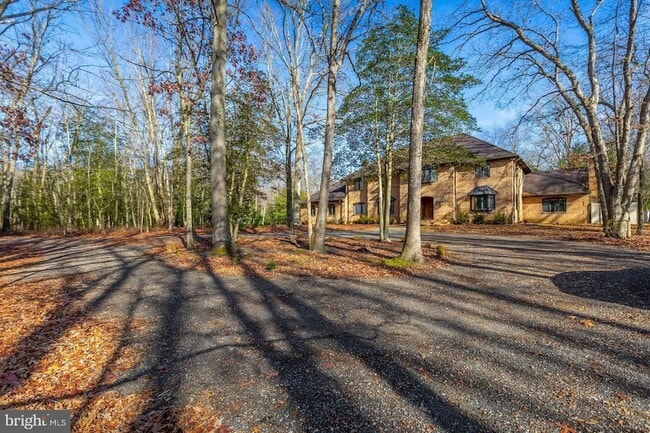 Building Photo - 1322 Commissioners Rd