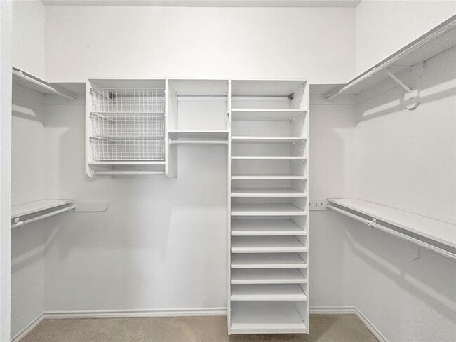 Building Photo - 5717 Taylor Draper Cove