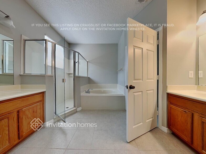 Building Photo - 16338 Deer Chase Loop