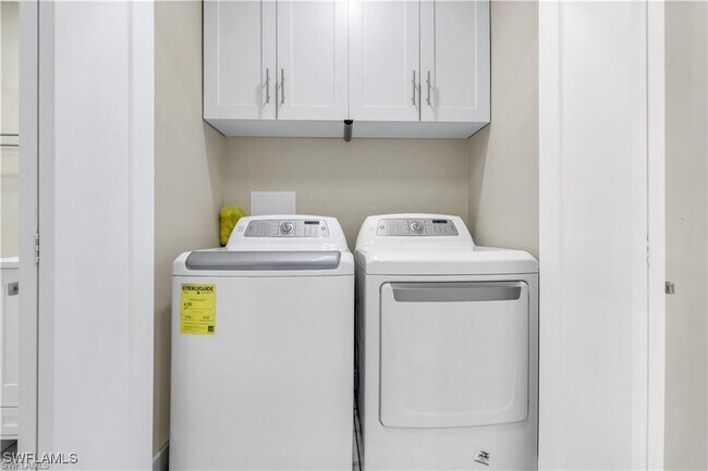 Building Photo - 834 Gulf Pavillion Dr