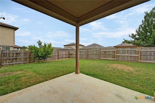 Building Photo - 110 Brazoria Trail