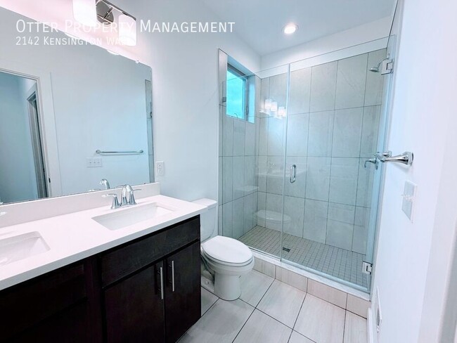 Building Photo - 2142 Kensington Walk