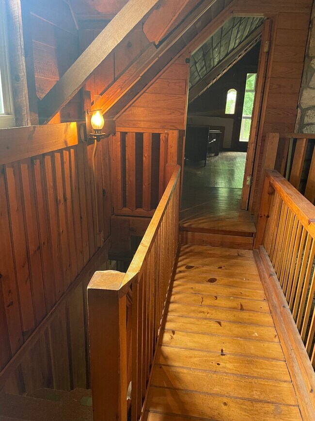 Building Photo - 1265 Barnardsville Hwy