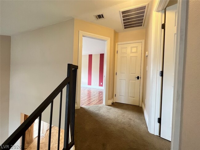 Building Photo - 415 Roman Tree Ct