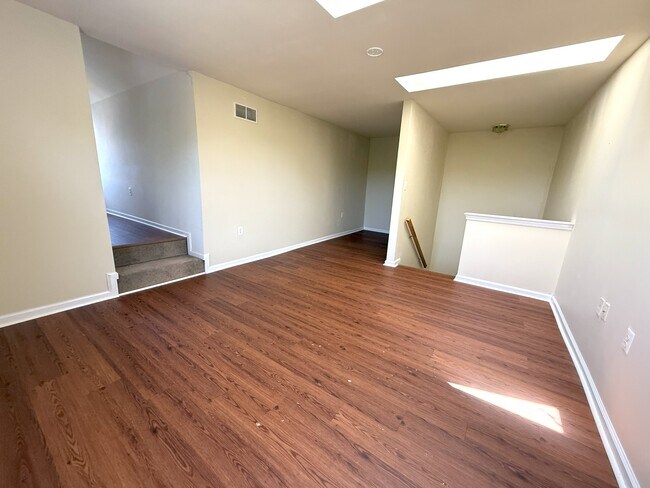 Building Photo - 379 Wheatfield Cir