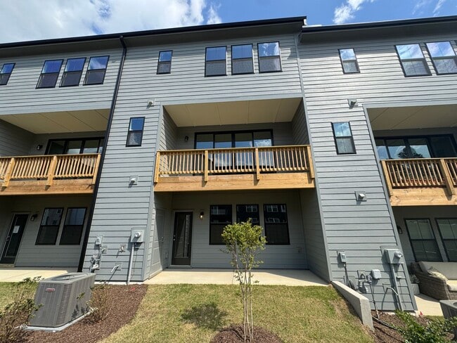 Building Photo - 4707 Cypress Tree Ln