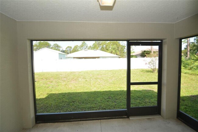 Building Photo - 14 Unimay Ct