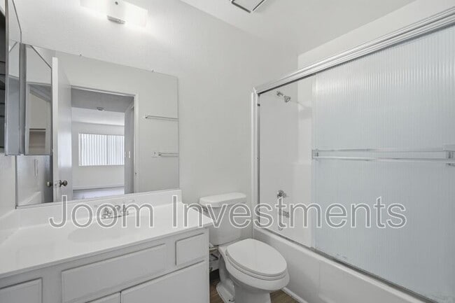 Building Photo - 1527 S Palm Ave