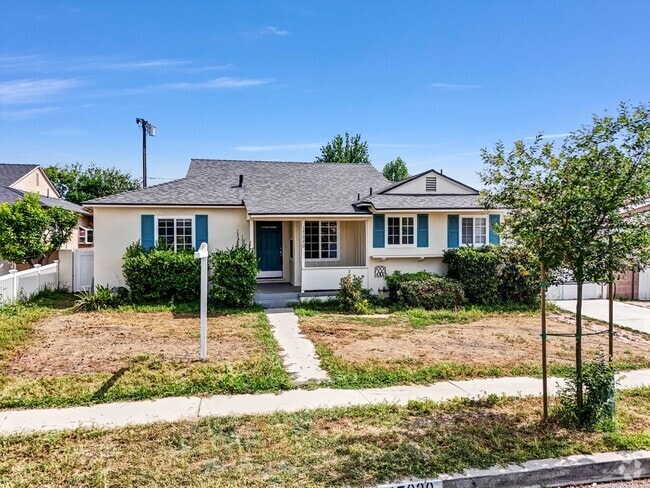Building Photo - 17220 Elkwood St