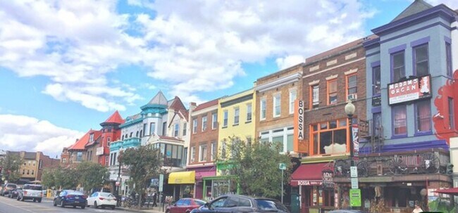 Building Photo - Stunning Views from this Spectacular and Stylish Penthouse in heart of Adams Morgan with PARKING.