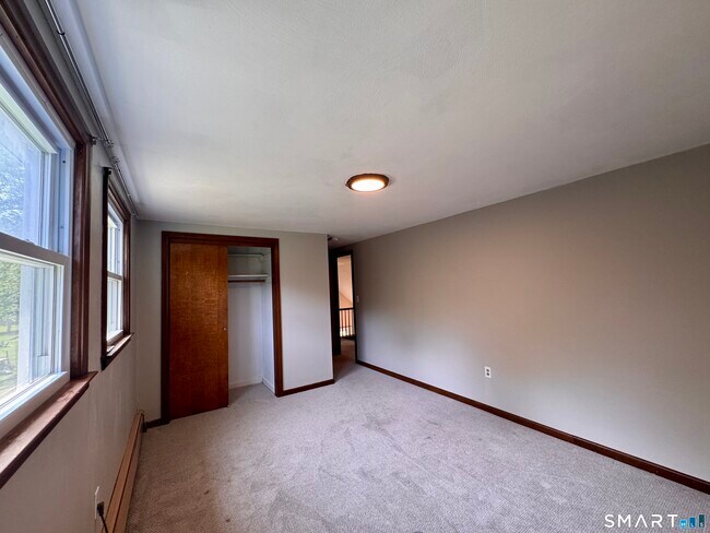 Building Photo - 138 Hampden Rd