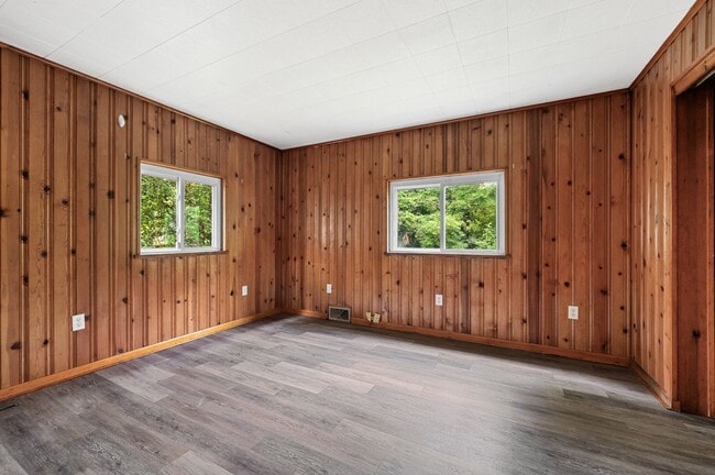Building Photo - Stunning 4 bedroom home in Ambridge availa...