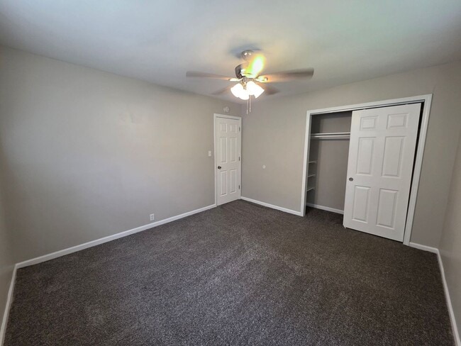Building Photo - Charming 3-Bedroom Retreat with Spacious Backyard!