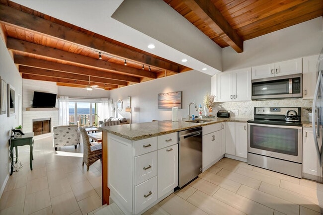 Building Photo - 19530 Gulf Blvd