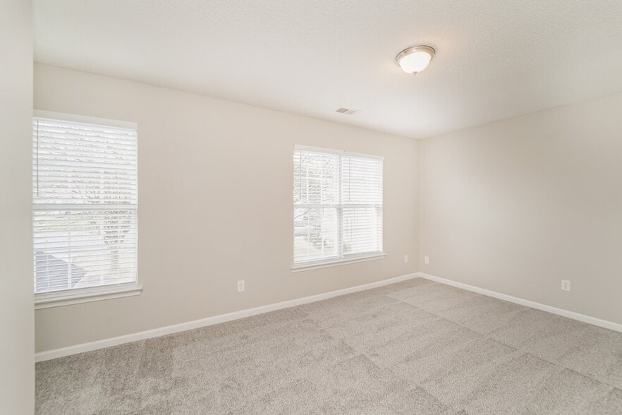 Building Photo - 6032 Patricia Ryan Dr