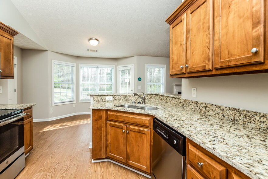 Building Photo - 125 Cheyenne Dr