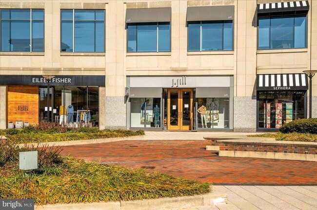 Building Photo - 4515 Willard Ave