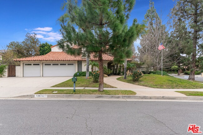 Building Photo - 11040 Salt Lake Ave