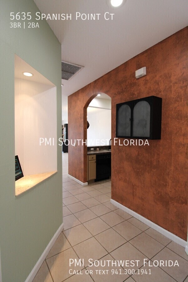 Building Photo - 5635 Spanish Point Ct