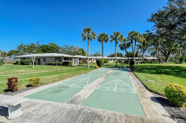 Building Photo - 3507 Pinecrest St