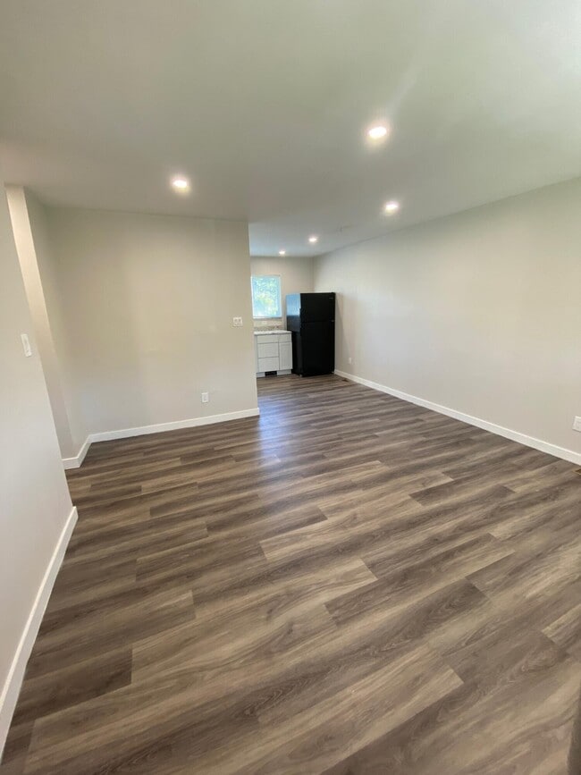 Building Photo - 1654 Wiard Blvd