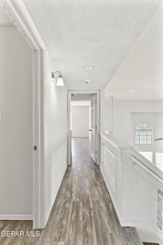 Building Photo - 10799 Walden Pond St
