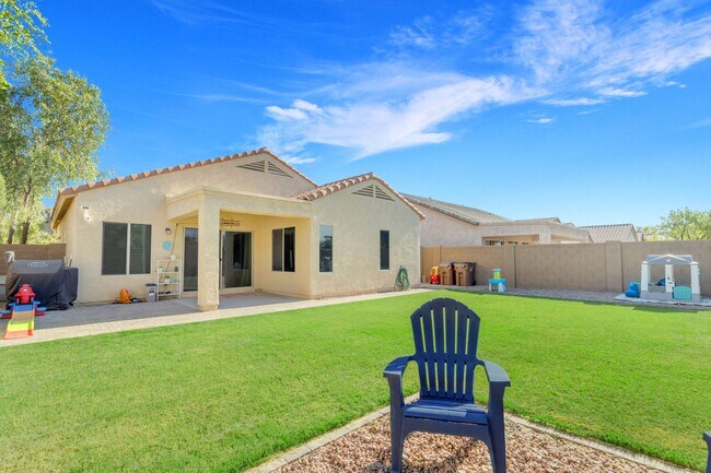 Building Photo - Stunning Single-Level Rental In The Highly...