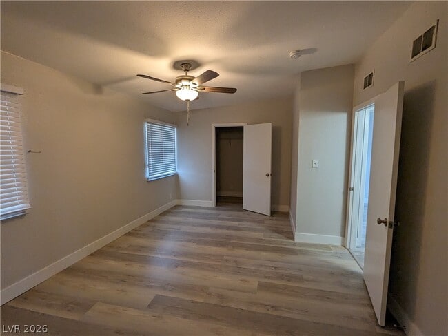 Building Photo - 4379 Hilldale Ave