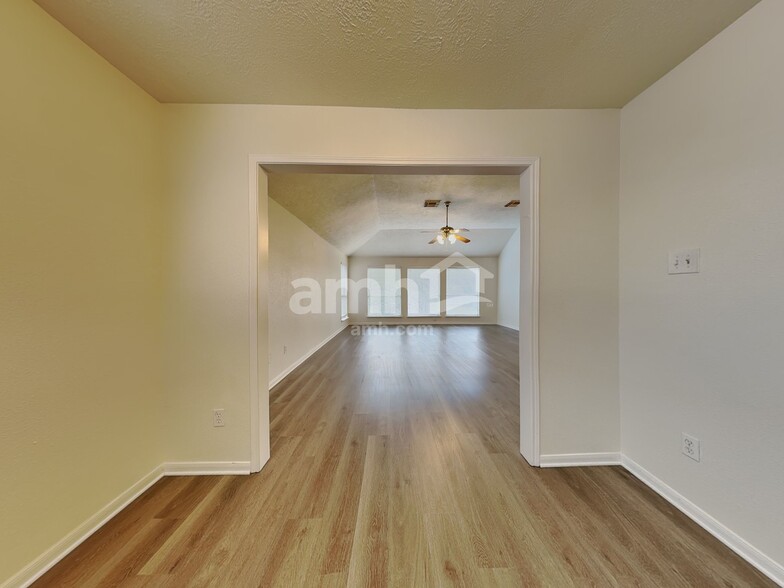 Building Photo - 10611 Alderford Ct