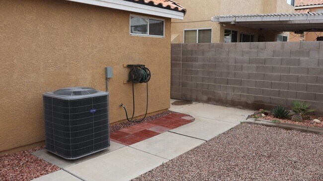 Building Photo - Just Remodeled House