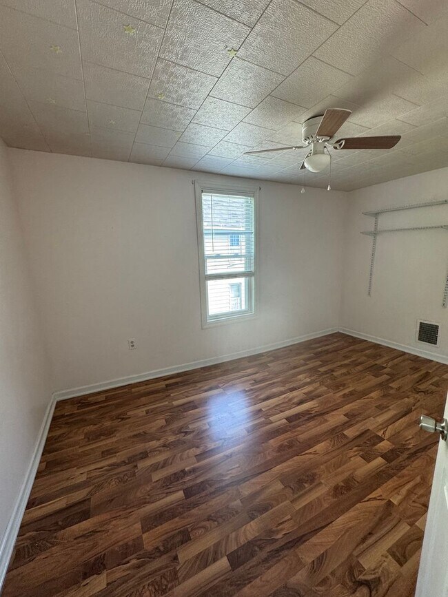 Building Photo - 1316 Huron Ave