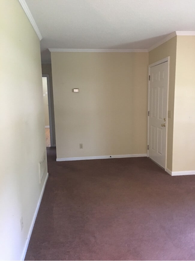 Building Photo - 2 Bedroom 2 Bathroom