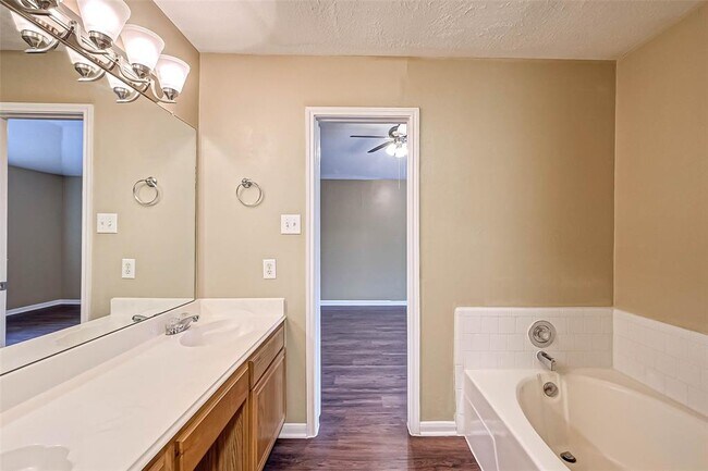 Building Photo - 28811 Stapleford St