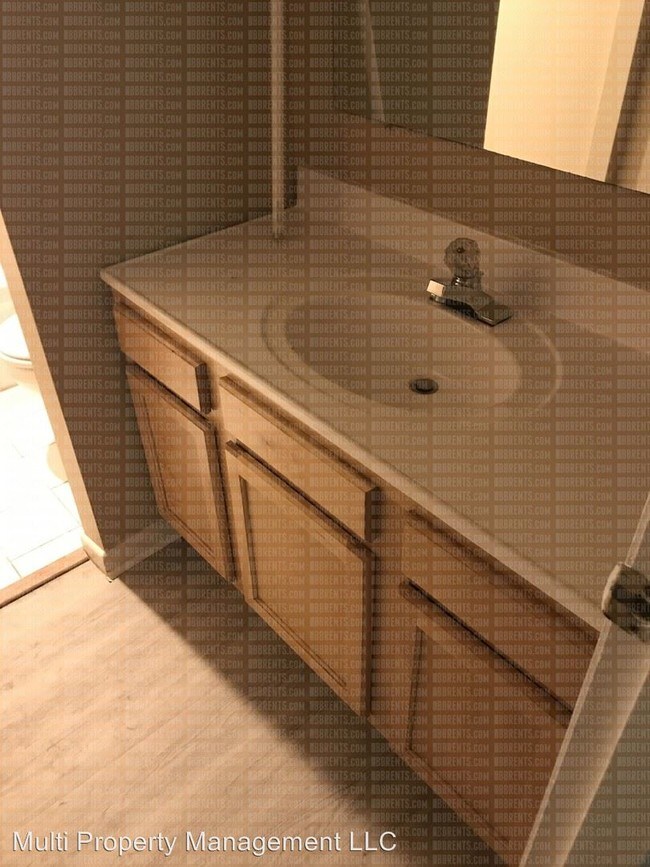 Building Photo - 3 br, 2.5 bath House - 5606 Tylersville Road,