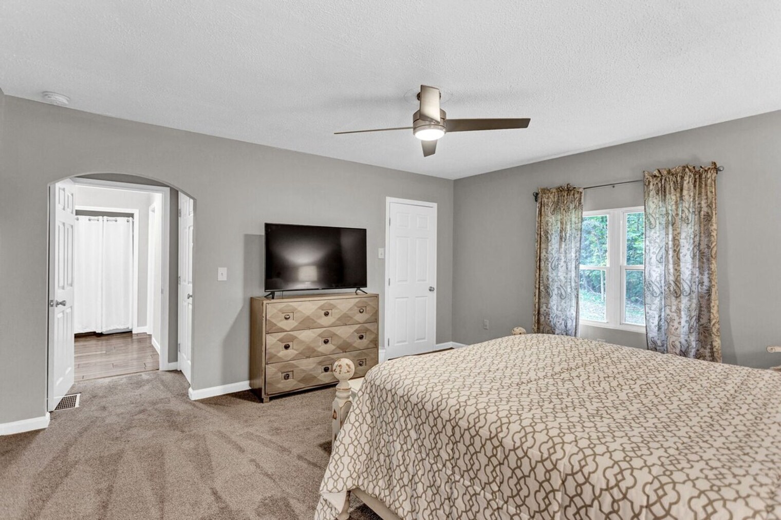 Building Photo - 4481 McLain Cir