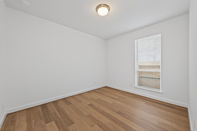 Building Photo - 122 Sierra Strm Ln