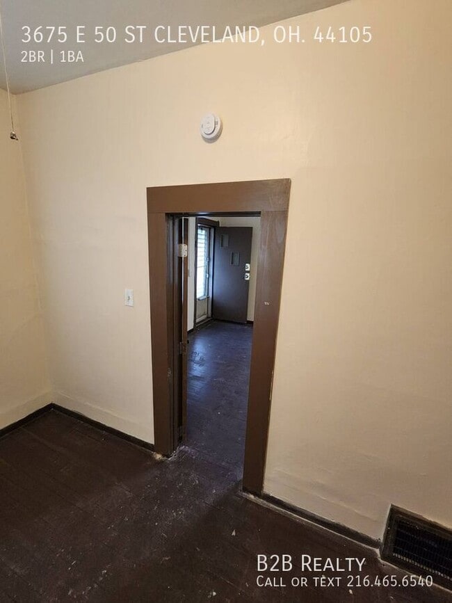 Building Photo - 3675 E 50th St