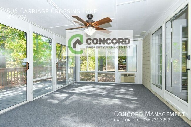 Building Photo - 806 Carriage Crossing Ln