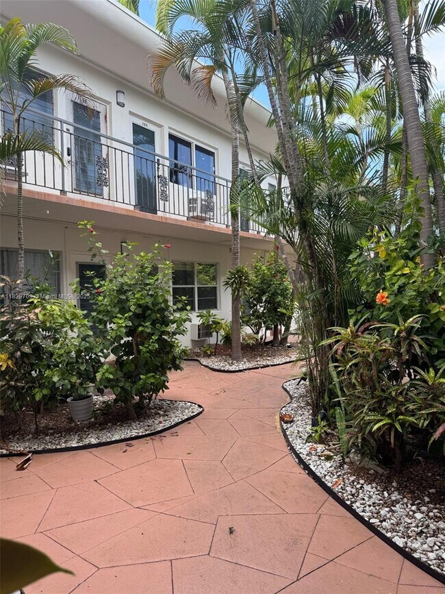 Building Photo - 8040 Tatum Waterway Dr