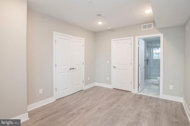 Building Photo - 1206 N 24th St