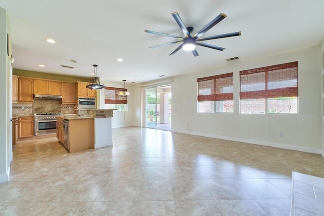 Building Photo - 82950 Vincent Dr