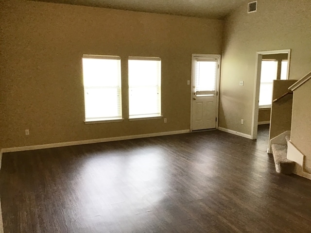 Building Photo - 3723 Holden Ct