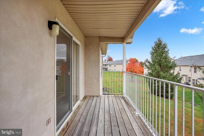 Building Photo - 119 Oriole Ct