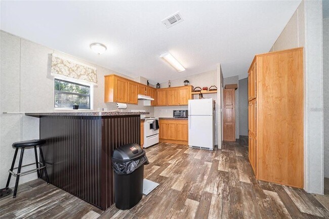 Building Photo - 1621 Tangerine St