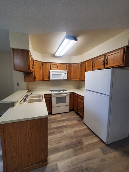 Building Photo - 1811 S Quebec Way