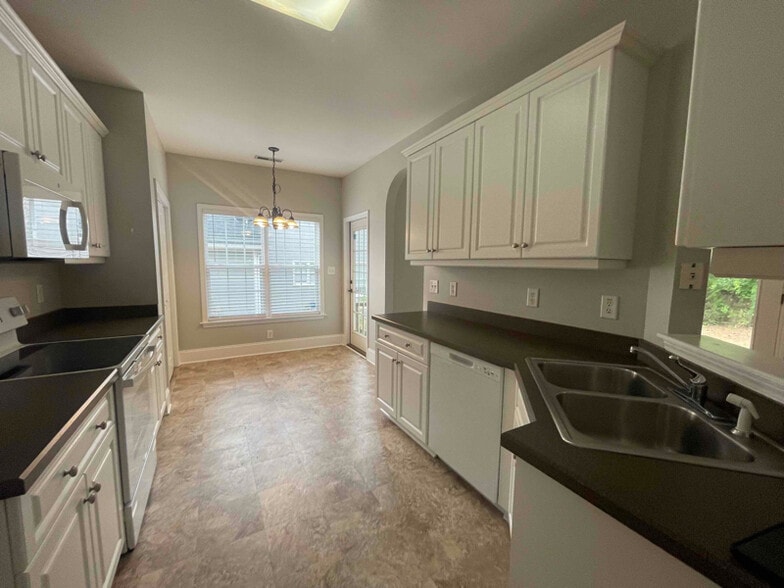 Building Photo - 1255 Secotan Pl