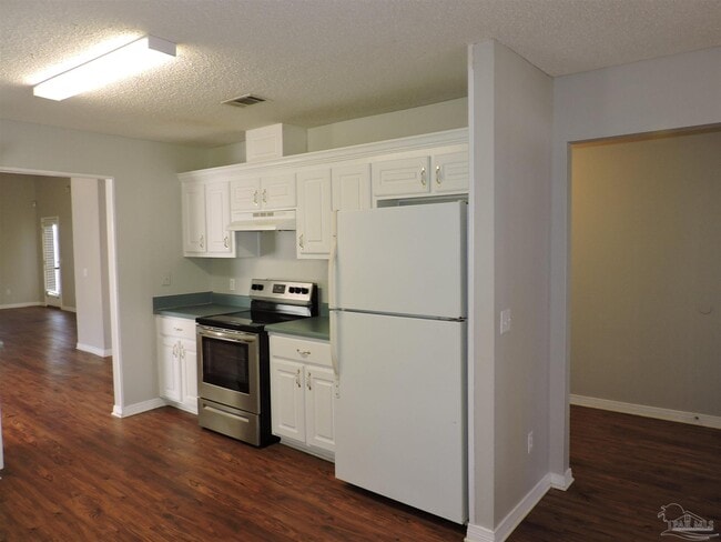 Building Photo - 1897 Gulf Bay Ln