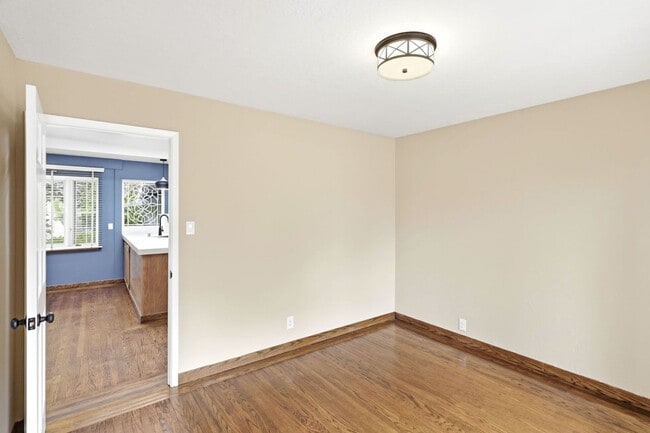 Building Photo - Updated 4 Bed, 2 Bath Home with Canyon Views!